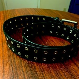 Authentic Guess belt 💗